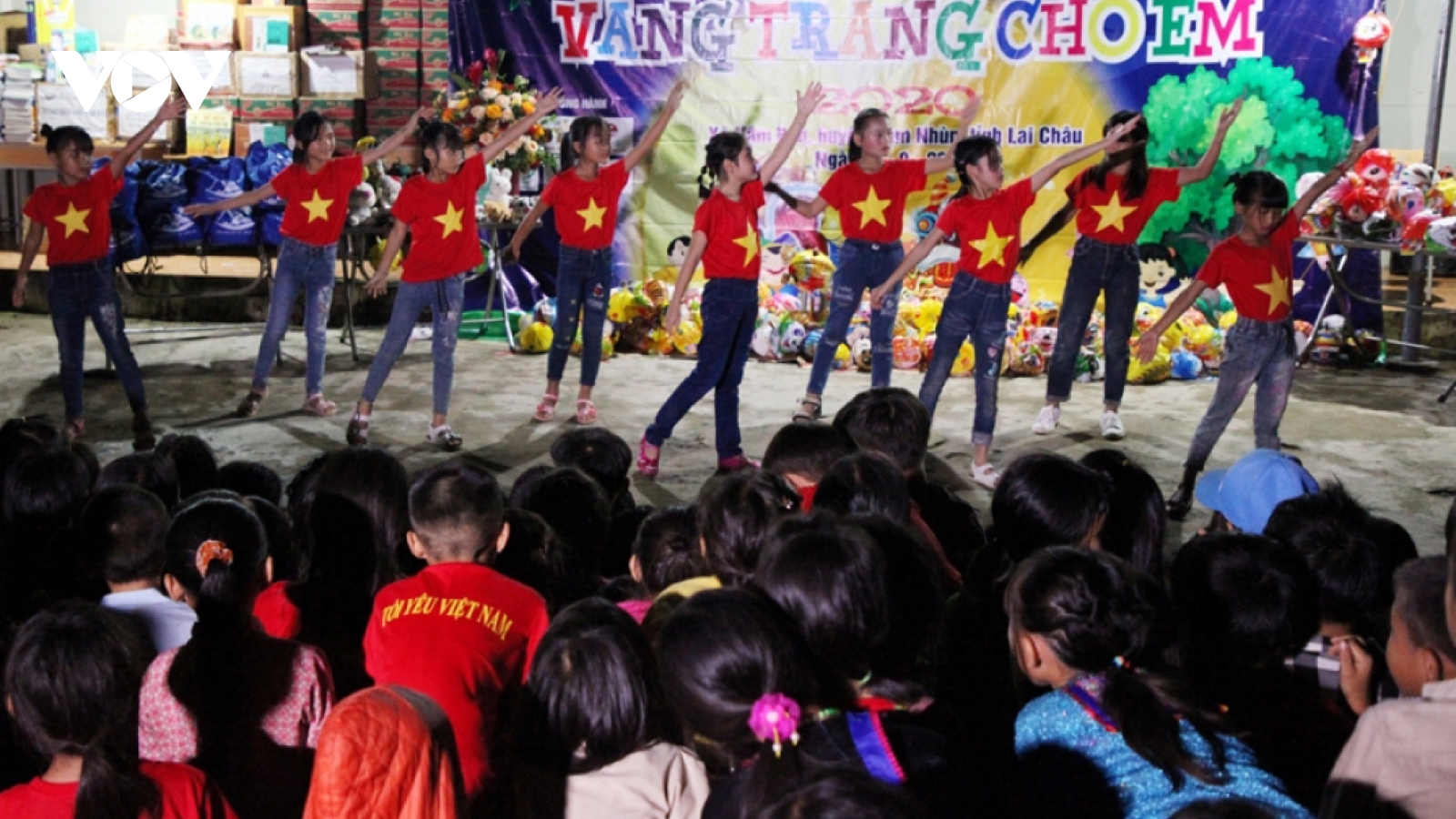 Mid-Autumn Festival gifts to mountain children